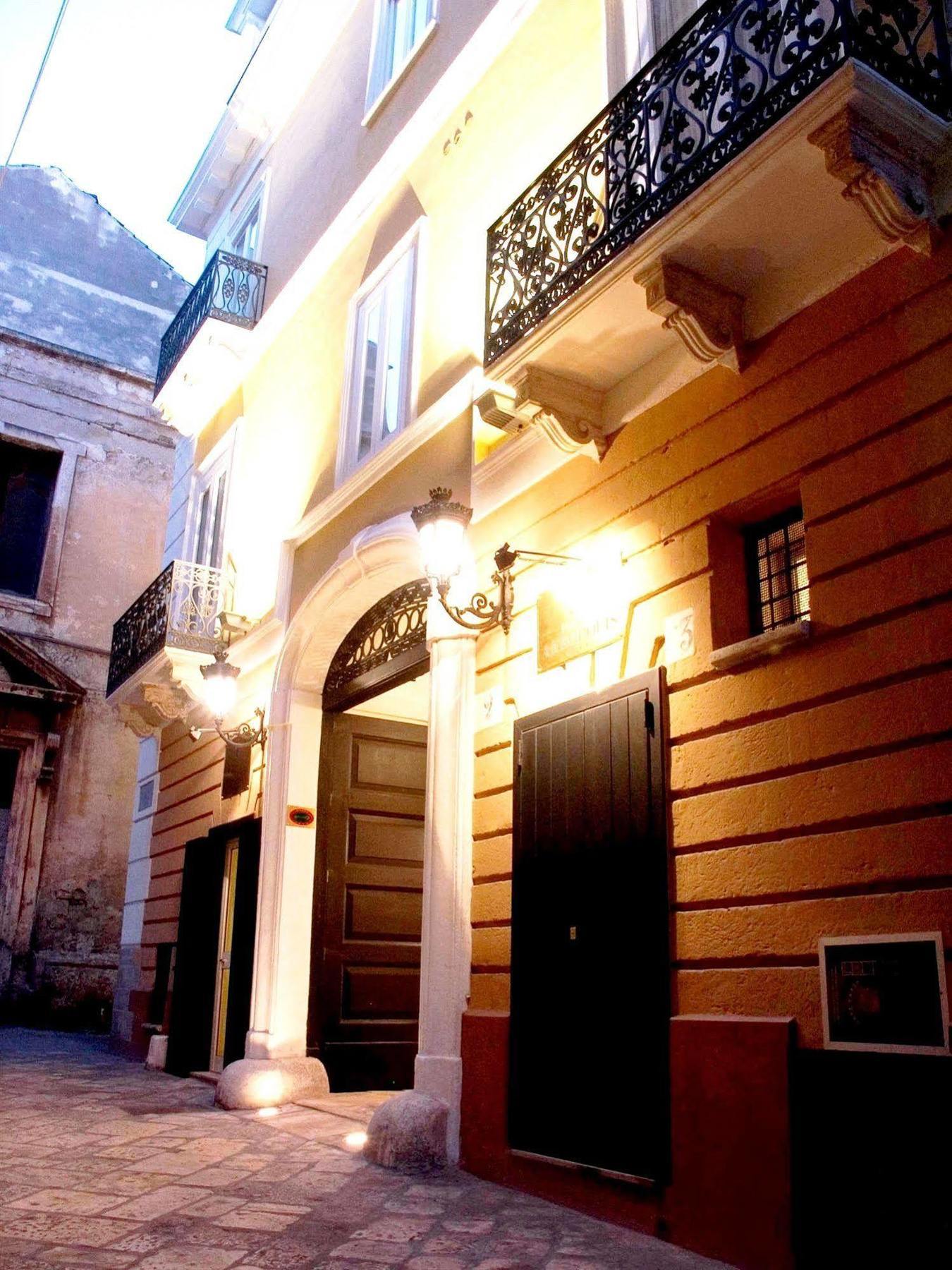 Hotel Akropolis - Museum Hotel Taranto Exterior photo
